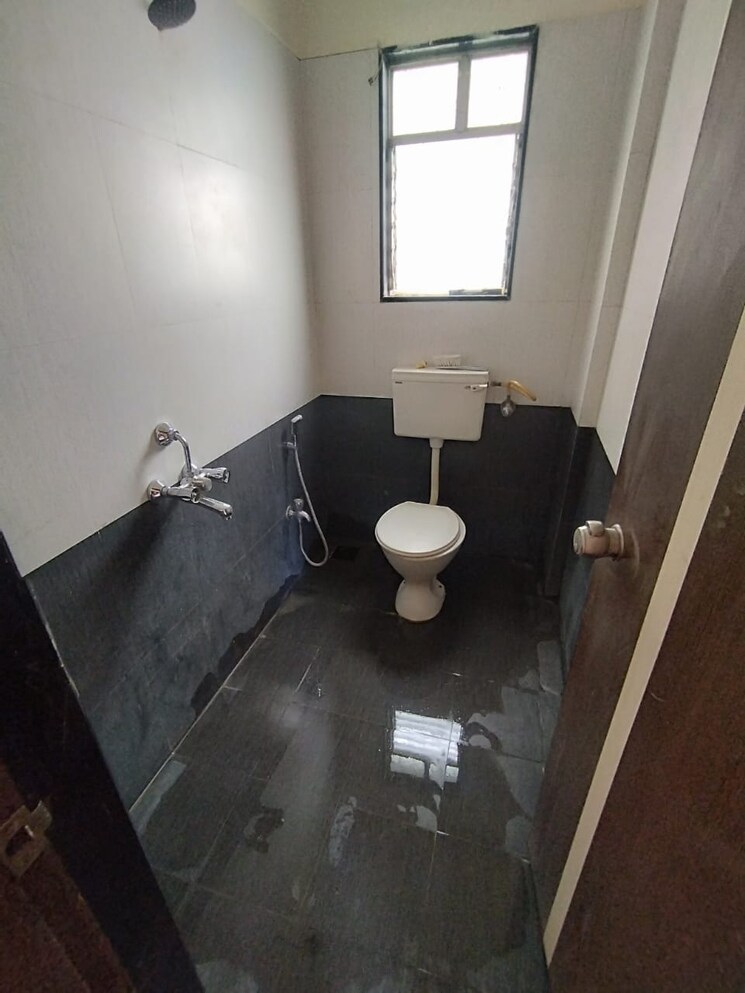 Bathroom, samruddhi-swapnashilp 2 Bedroom 805 Sq.Ft. Apartment In Katraj Pune 8716479