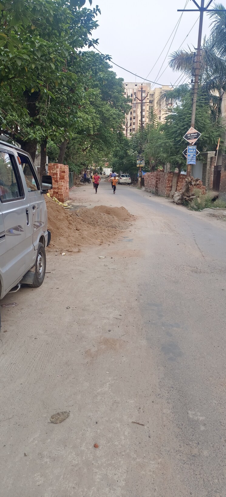  Parking, gomti nagar 6+ Bedroom 10000 Sq.Ft. Independent House In Gomti Nagar Lucknow 8716504