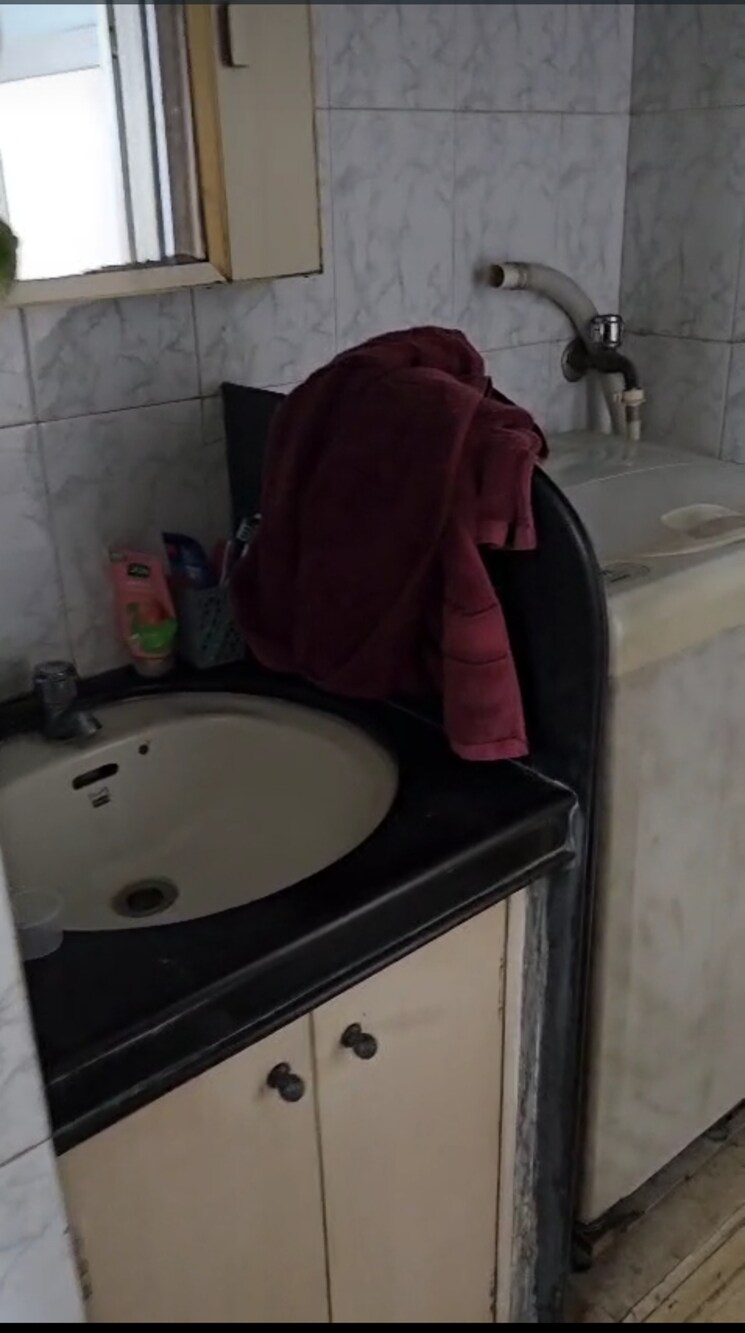 Bathroom, ikebana 1 Bedroom 450 Sq.Ft. Apartment In Matunga East Mumbai 8716551