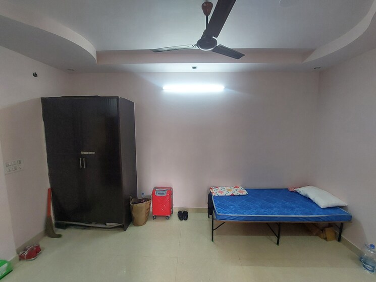 Bedroom, model town 3 1 Bedroom 50 Sq.Yd. Builder Floor In Model Town 3 Delhi 8716556