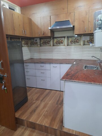 Kitchen in 1.5 BHK Builder Floor at Aliganj Plaza, Aliganj – for Rent