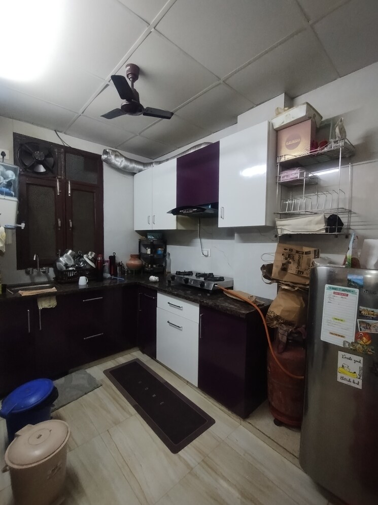 Kitchen, rof-portico 2 Bedroom 104 Sq.Yd. Builder Floor In Sector 43 Gurgaon 8716571