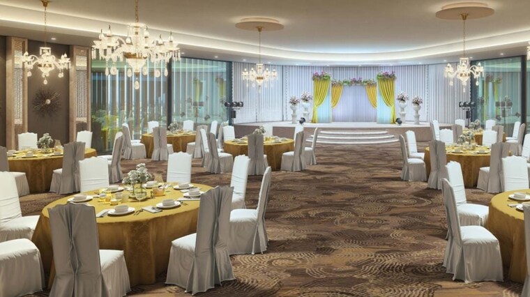 Gym, raunak-centrum 3 Bedroom 991 Sq.Ft. Apartment In Sion Mumbai 8716600