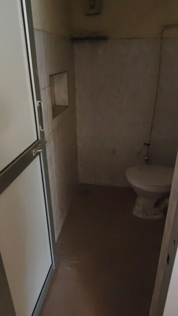 Bathroom in 2 BHK Apartment at Sector 21 – for Rent