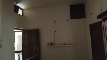  2 BHK Apartment at Sector 21 – for Rent