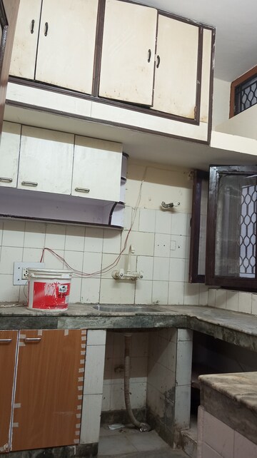 Kitchen in 2 BHK Builder Floor at Sector 41 – for Rent