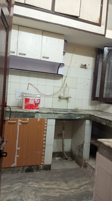 Kitchen in 2 BHK Builder Floor at Sector 41 – for Rent