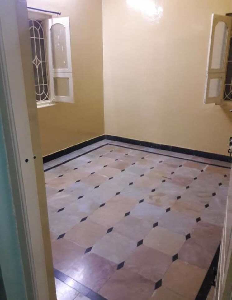 Room, rt nagar 2 Bedroom 670 Sq.Ft. Independent House In Rt Nagar Bangalore 8716614