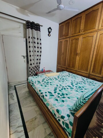 Bedroom in 1 BHK Builder Floor at Sushant Vyapaar Kendra, Sector 43 – for Rent
