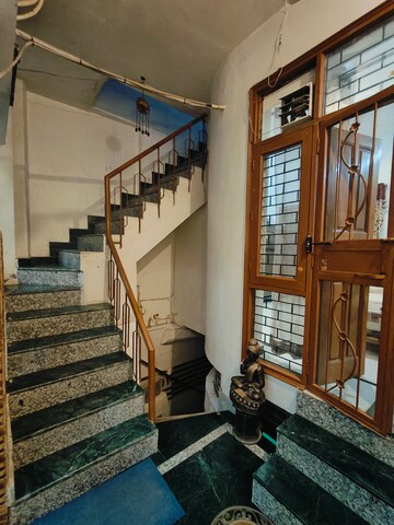 Balcony in 1 BHK Builder Floor at Sushant Vyapaar Kendra, Sector 43 – for Rent