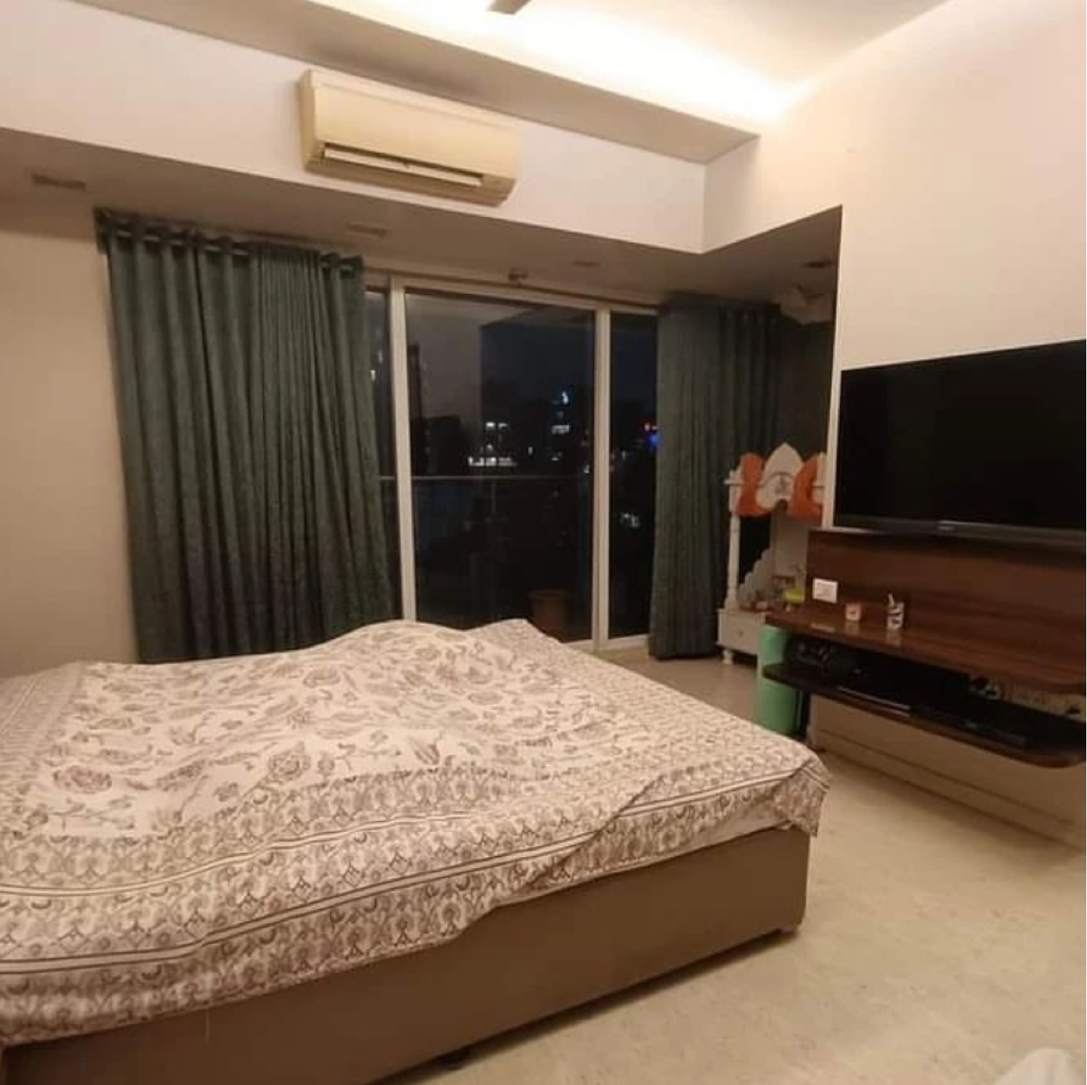 2 BHK Apartment For Sale in Sheth Auris Ilaria Tower A