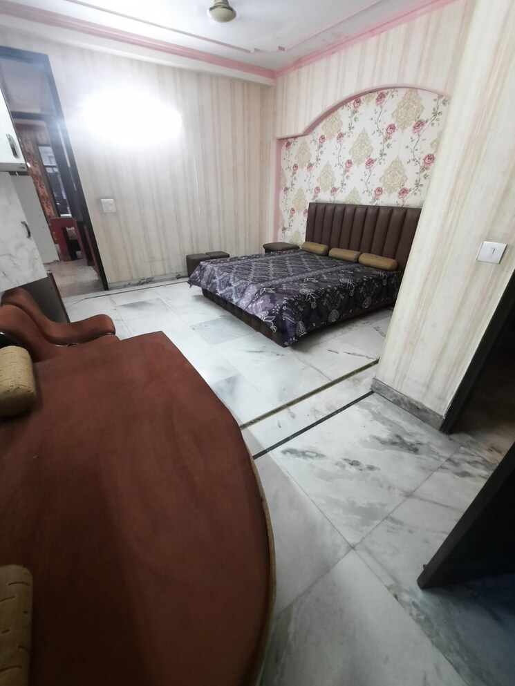 Bedroom, malviya nagar 3 Bedroom 200 Sq.Yd. Builder Floor In Malviya Nagar Delhi 8716663