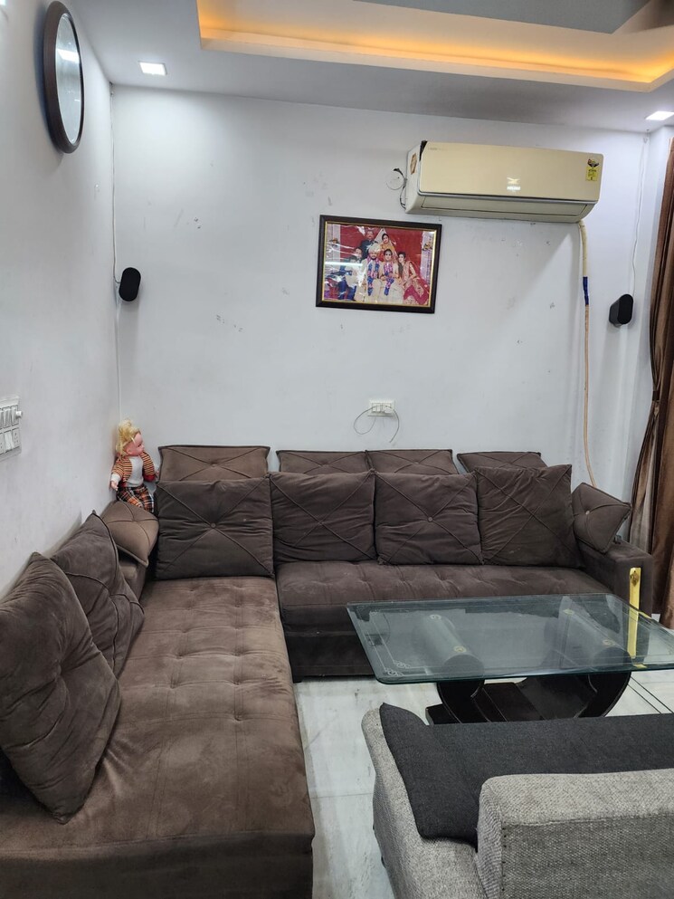 Bathroom, rohini sector 7 2 Bedroom 800 Sq.Ft. Builder Floor In Rohini Sector 7 Delhi 8716702