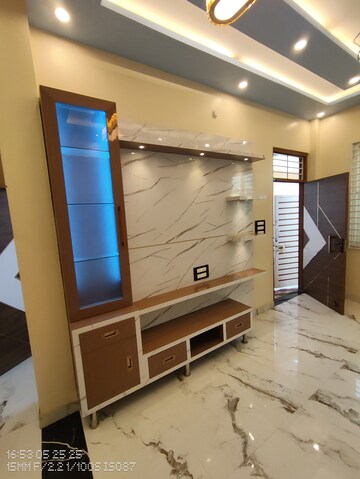 Room in 3 BHK Independent House at Jankipuram Extension – for Sale