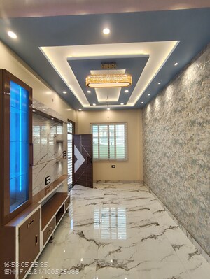 Room in 3 BHK Independent House at Jankipuram Extension – for Sale