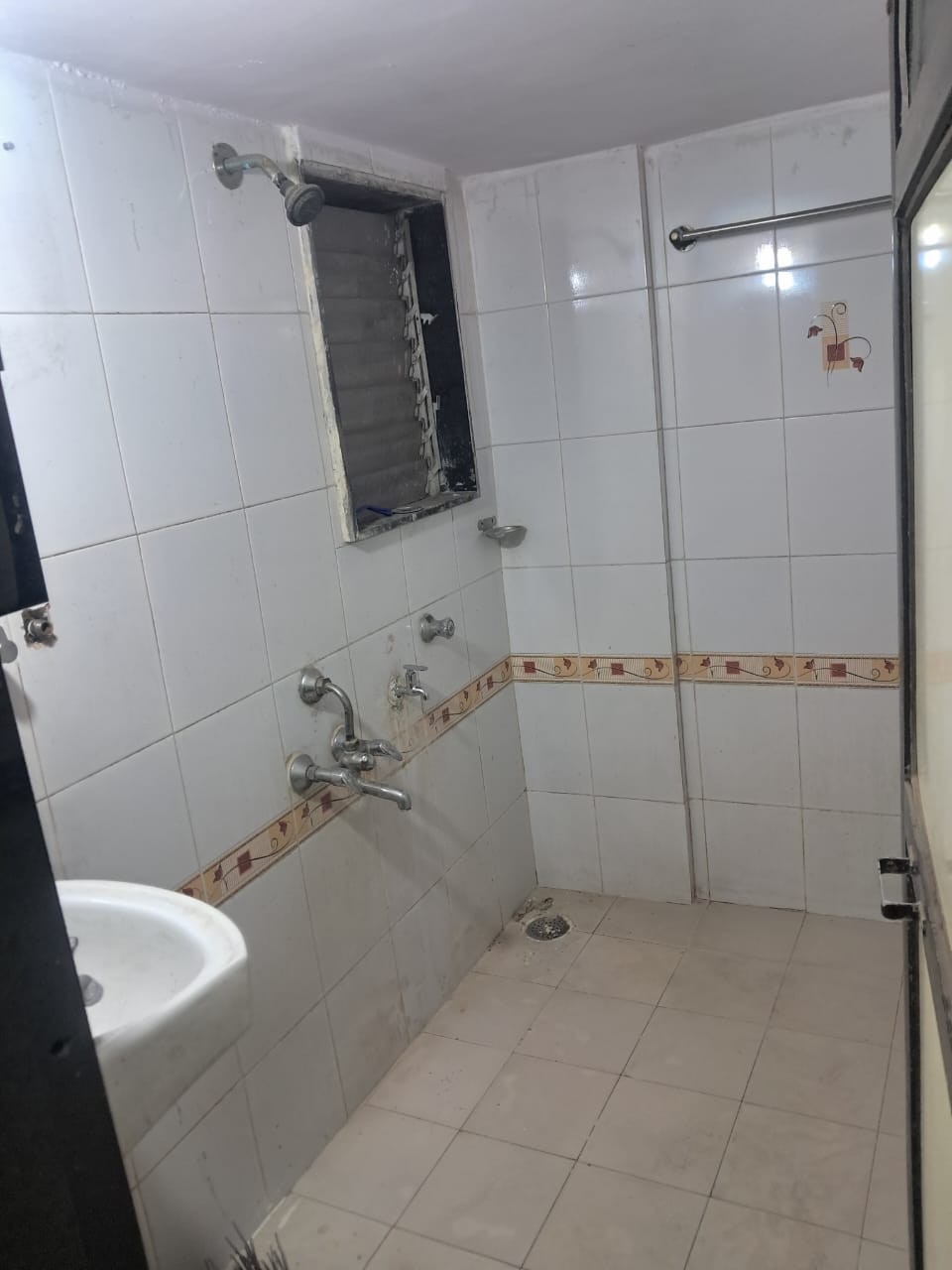 Studio+ Pooja Room Apartment For Rent in Shevtal Chs