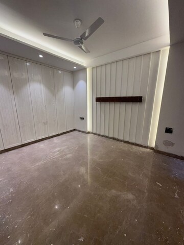 Room in 4 BHK Builder Floor at Saket – for Rent