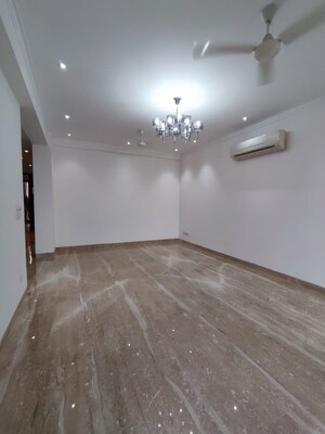 Room in 3 BHK Builder Floor at Saket – for Sale