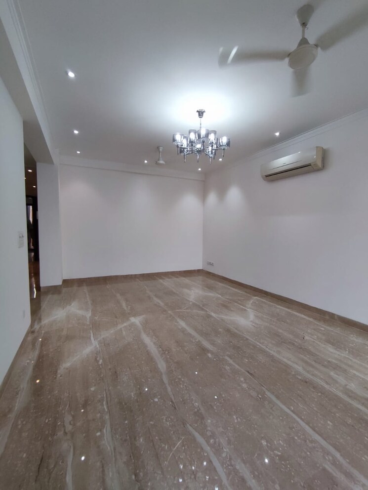 Room, saket 3 Bedroom 1953 Sq.Ft. Builder Floor In Saket Delhi 8716771