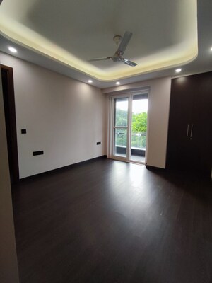 Room in 3 BHK Builder Floor at Saket – for Sale