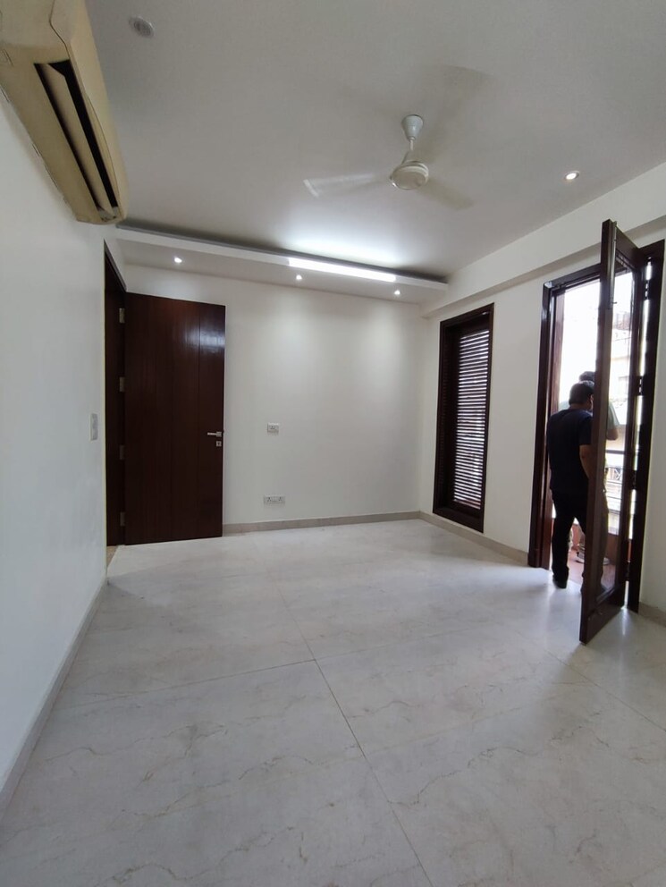 Room, saket 3 Bedroom 1953 Sq.Ft. Builder Floor In Saket Delhi 8716771