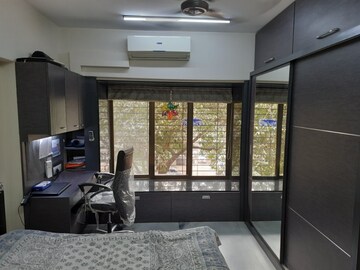 Room in 2 BHK Apartment at Kukreja Complex, Bhandup West – for Rent