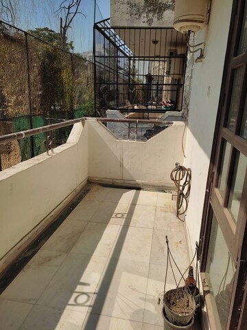 Balcony in 3 BHK Builder Floor at Uppal Southend, Sector 49 – for Rent