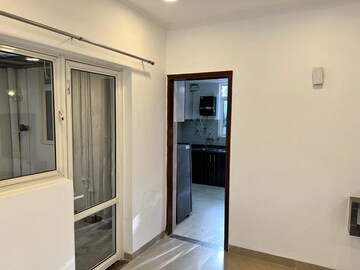 Room in 3 BHK Builder Floor at Unitech Woodstock Floors, Sector 50 – for Rent