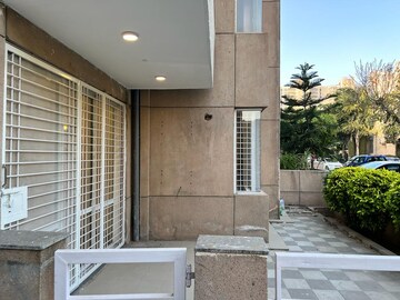 Balcony in 3 BHK Builder Floor at Unitech Woodstock Floors, Sector 50 – for Rent