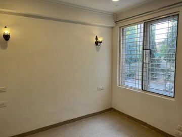 Room in 3 BHK Builder Floor at Unitech Woodstock Floors, Sector 50 – for Rent
