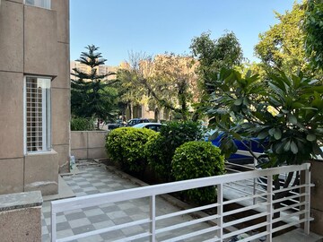 Balcony in 3 BHK Builder Floor at Unitech Woodstock Floors, Sector 50 – for Rent