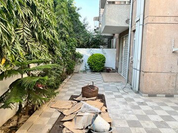 Balcony in 3 BHK Builder Floor at Unitech Woodstock Floors, Sector 50 – for Rent