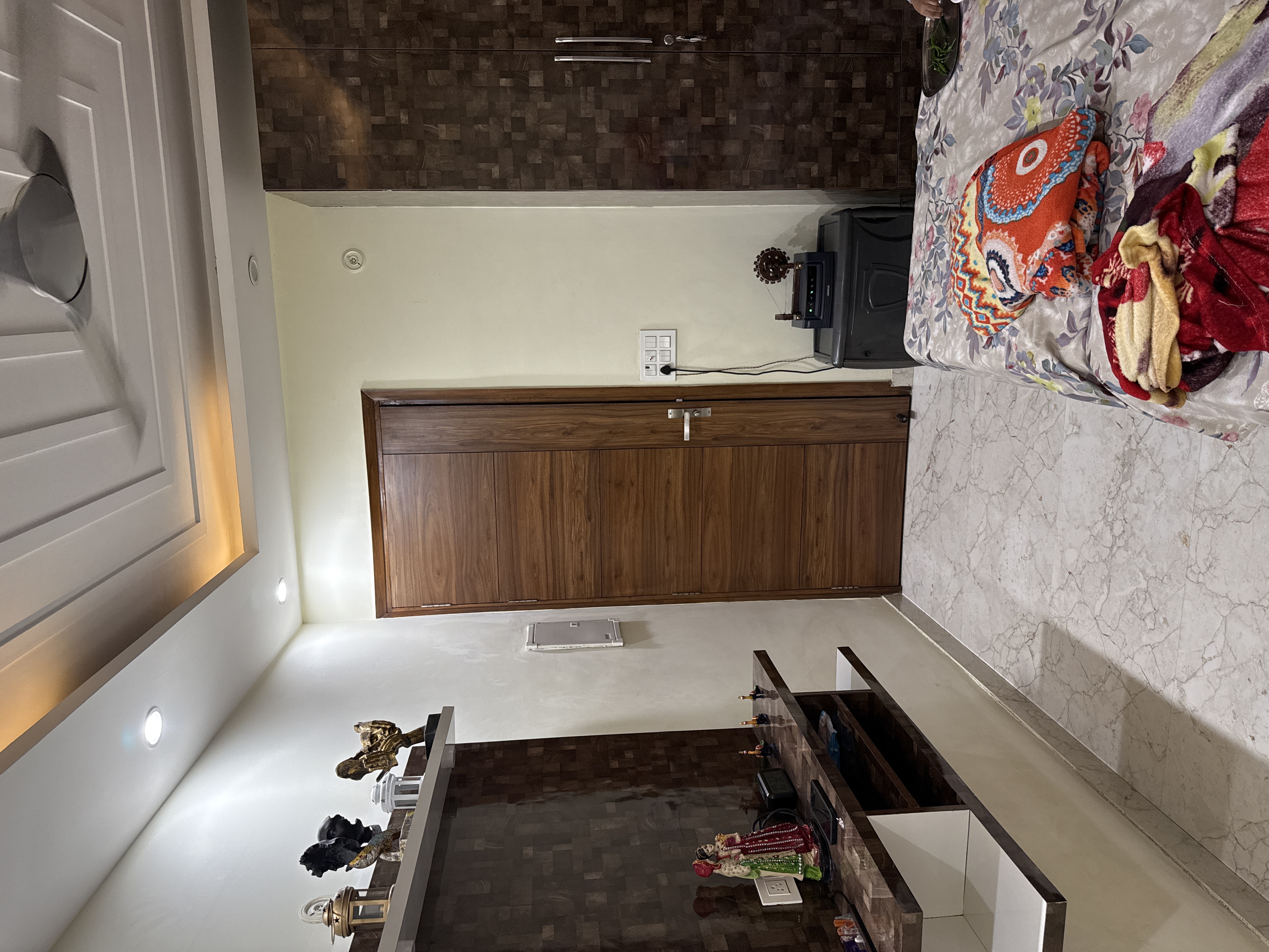 2 BHK Builder Floor For Sale in Shivpuri