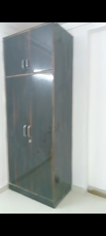 Furnished Amenities in 3 BHK Builder Floor at Green Fields Colony – for Sale