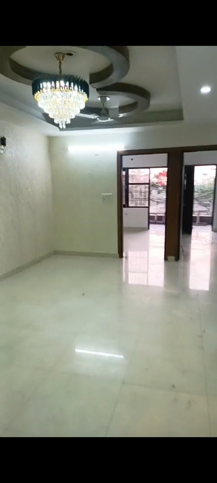 Room, green fields colony 3 Bedroom 160 Sq.Yd. Builder Floor In Green Fields Colony Faridabad 8716807