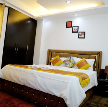 Bedroom in 3 BHK Builder Floor at Anupam Garden – for Rent