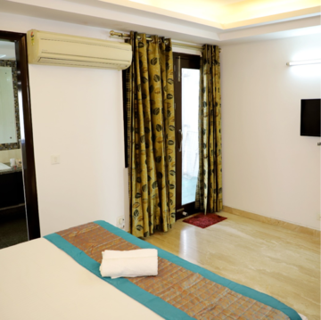 Bedroom in 3 BHK Builder Floor at Anupam Garden – for Rent