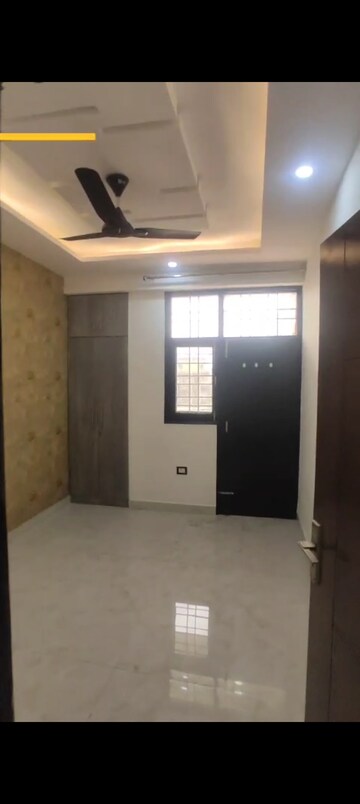 Room in 3 BHK Builder Floor at Indrapuram – for Sale