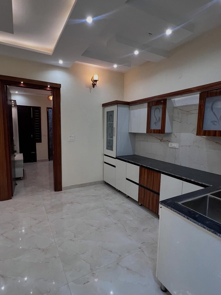 Room, himagiri-enclave 3 Bedroom 900 Sq.Ft. Builder Floor In Burari Delhi 8716835