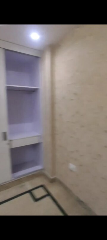 Furnished Amenities in 3 BHK Builder Floor at Indrapuram – for Sale
