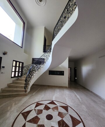 6 BHK Villa For Rent in Saket