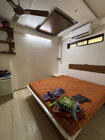 Bedroom in 2.5 BHK Apartment at Choice Goodwill Enclave, Tingre Nagar – for Rent