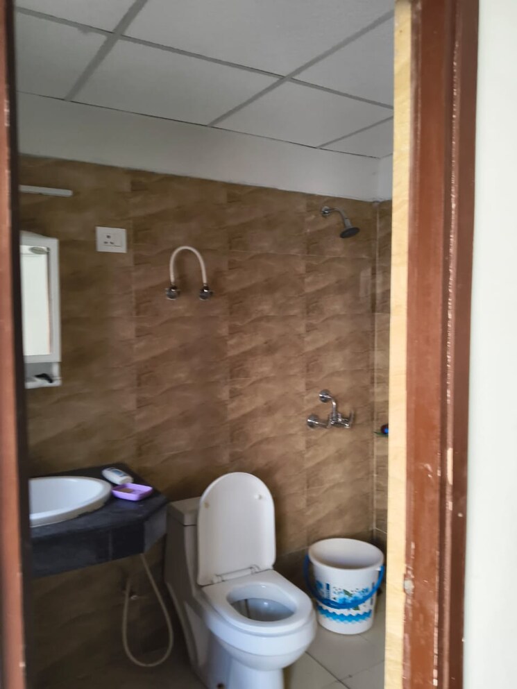 Bathroom, vvip-homes-meridian-tower 2 Bedroom 720 Sq.Ft. Apartment In Sector 4 Greater Noida Greater Noida 8716845