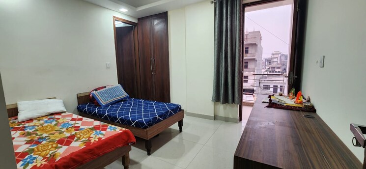 Room, sector 70 Pg For Girls In Sector 70 8716861