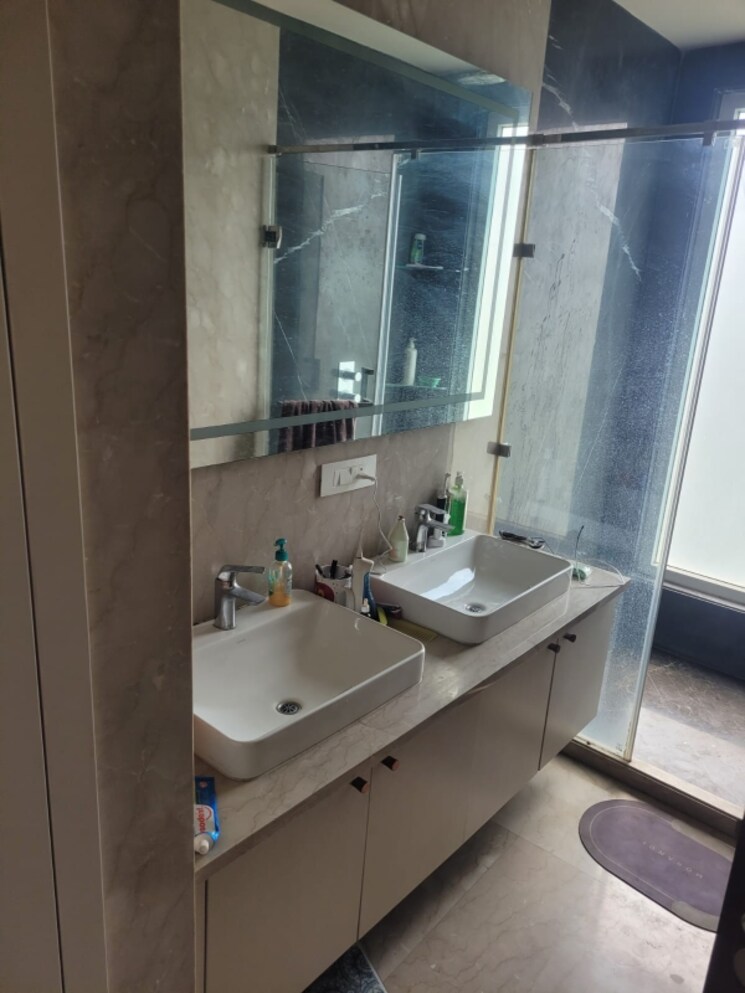 Bathroom, sukhdev vihar 4 Bedroom 2750 Sq.Ft. Builder Floor In Sukhdev Vihar Delhi 8716868