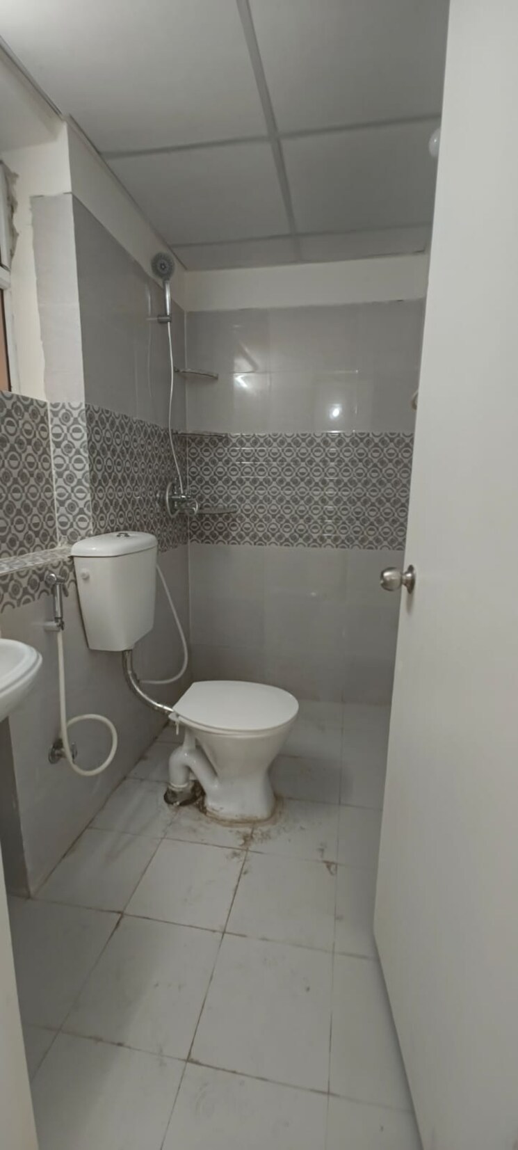 Bathroom, gaur-city-2-14th-avenue 2 Bedroom 614 Sq.Ft. Apartment In Sector 16c Greater Noida Greater Noida 8716881