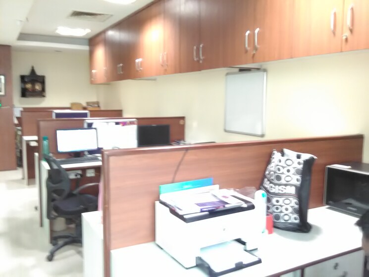 Team Area, netaji subhash place Commercial Office Space 676 Sq.Ft. In Netaji Subhash Place Delhi 8716891