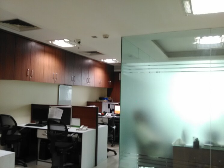 Team Area, netaji subhash place Commercial Office Space 676 Sq.Ft. In Netaji Subhash Place Delhi 8716891