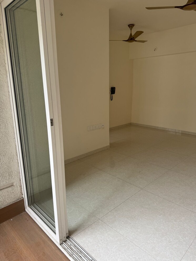 Room, lodha-amara-tower-6-and-22 2 Bedroom 735 Sq.Ft. Apartment In Kolshet Road Thane 8716893