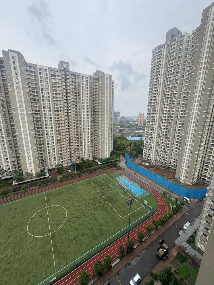 Exterior View, lodha-amara-tower-6-and-22 2 Bedroom 735 Sq.Ft. Apartment In Kolshet Road Thane 8716893